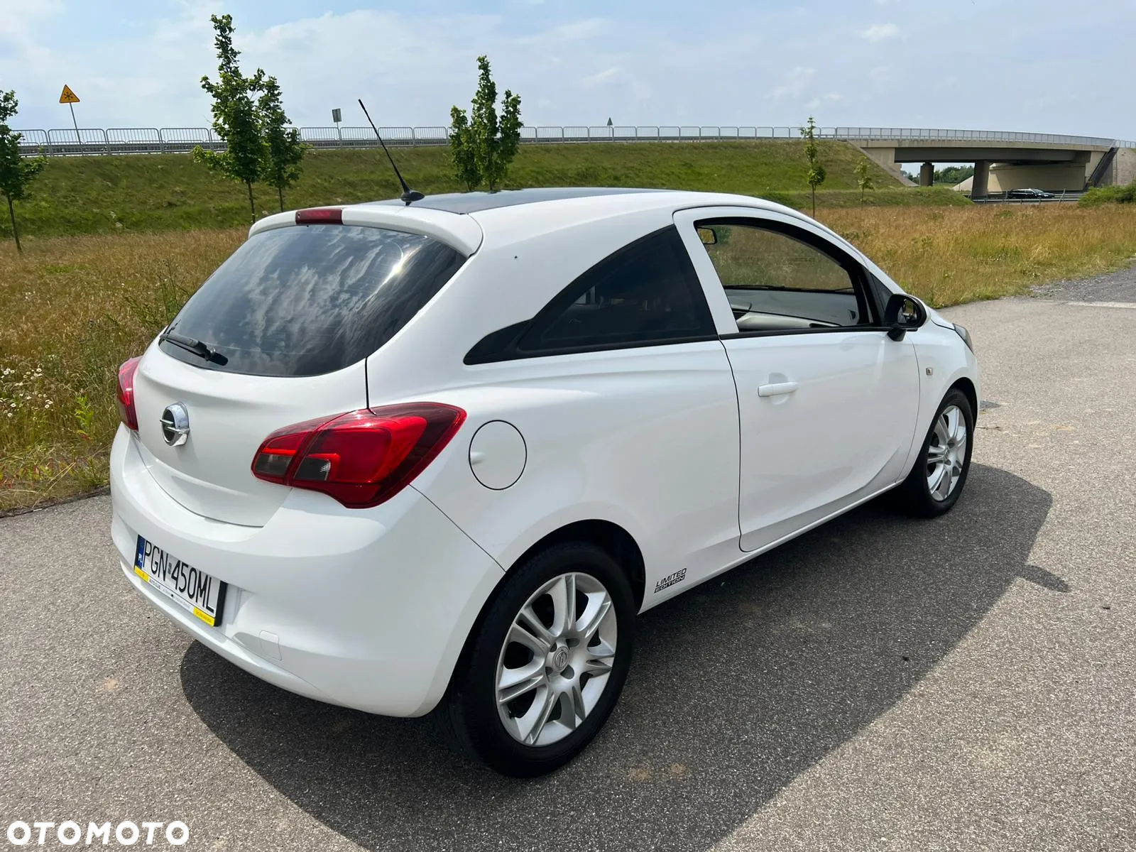 Opel Corsa 1.4 Enjoy - 29