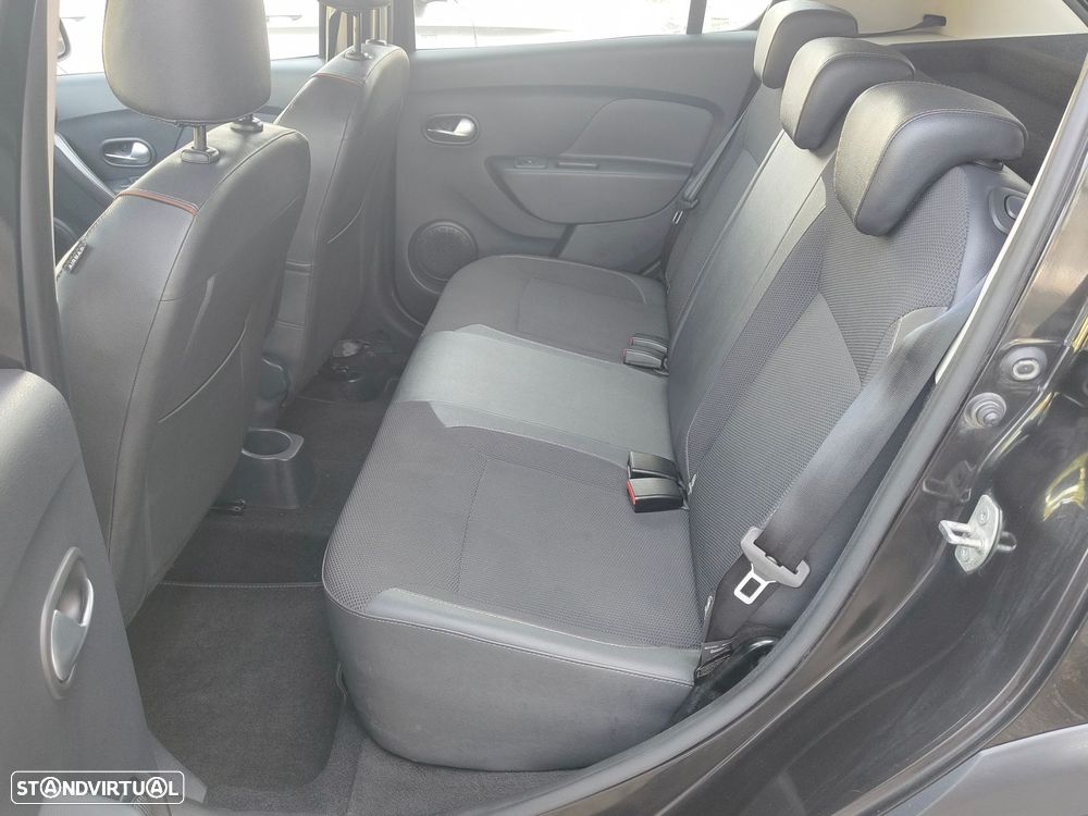Dacia Sandero 1.5 dCi Stepway - 12