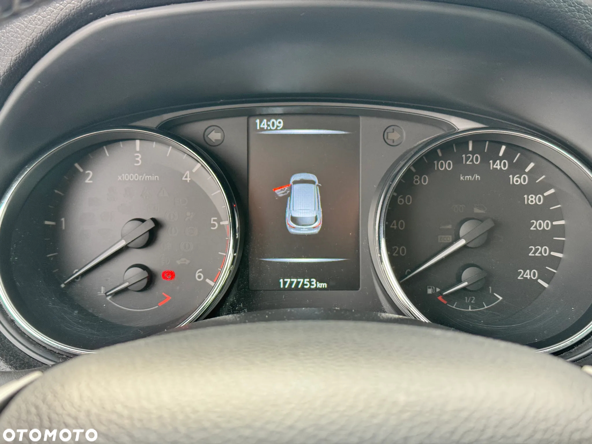 Nissan Qashqai 1.5 dCi N-Vision - 16