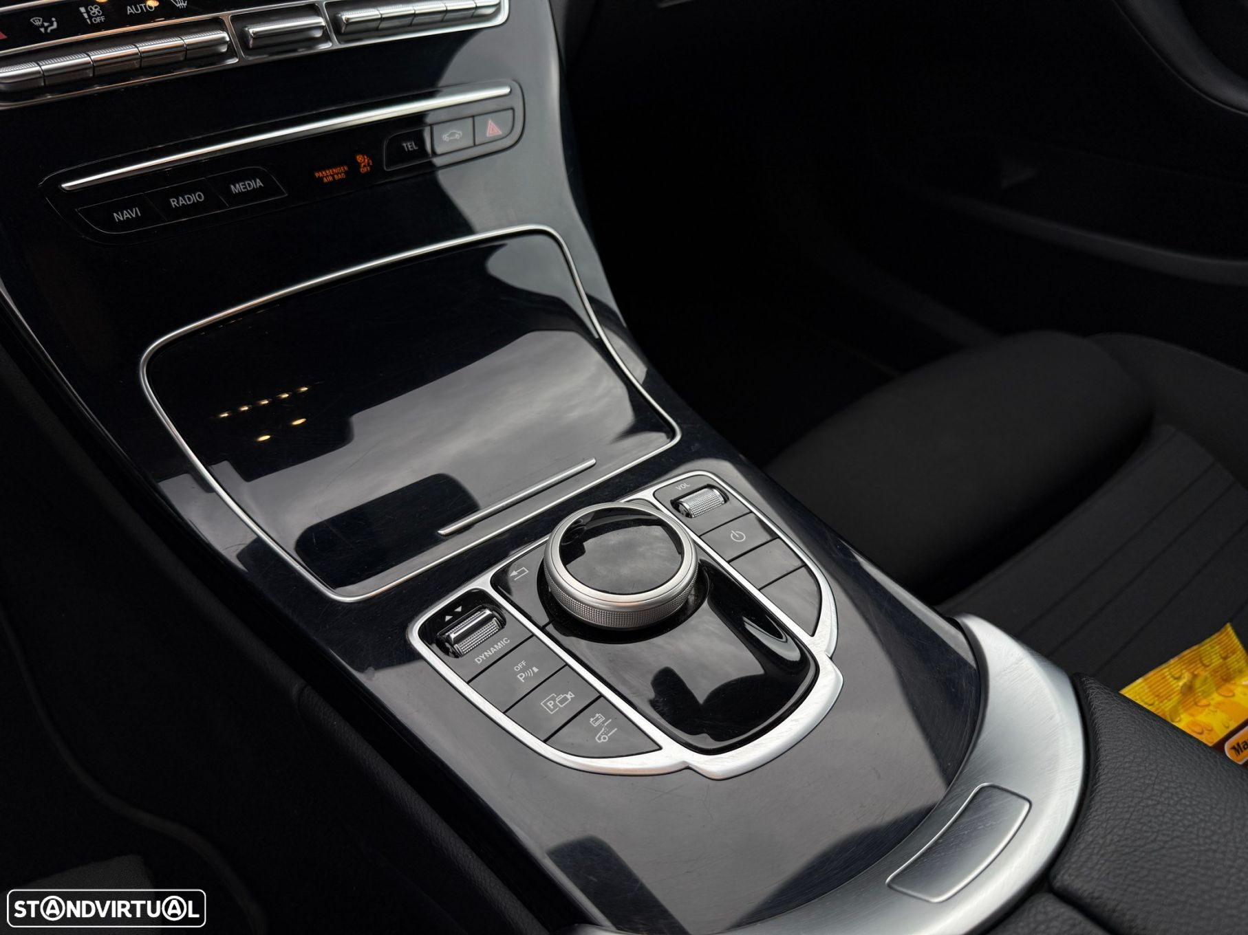 Mercedes-Benz C 300 e Avantgarde - 35