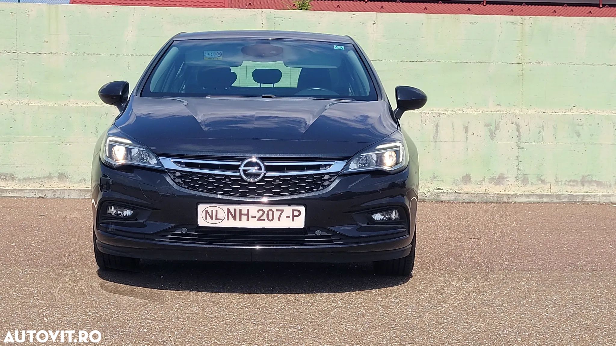 Opel Astra 1.6 D (CDTI DPF ecoFLEX) Start/Stop Excellence - 1