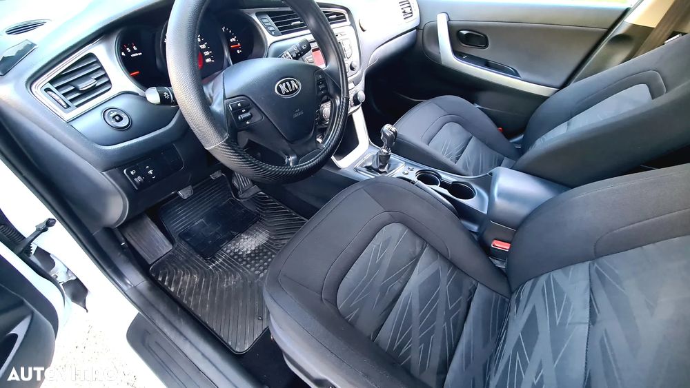 Kia Ceed 1.4 CRDi 90 Spirit - 16