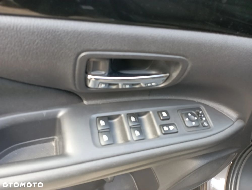 Mitsubishi Outlander 2.0 Intense + SDA 4WD CVT - 19