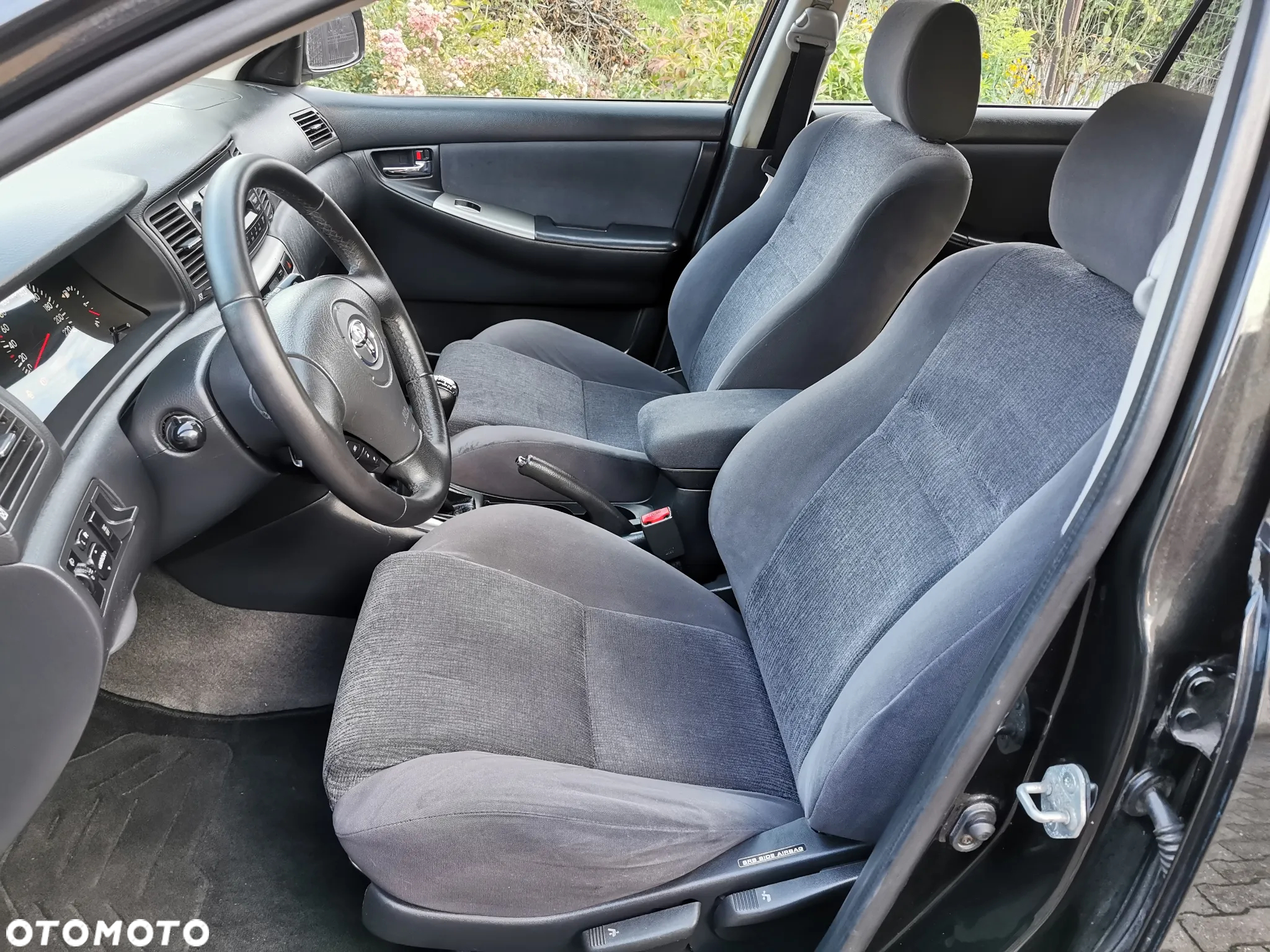 Toyota Corolla 1.6 VVT-i Sol - 15