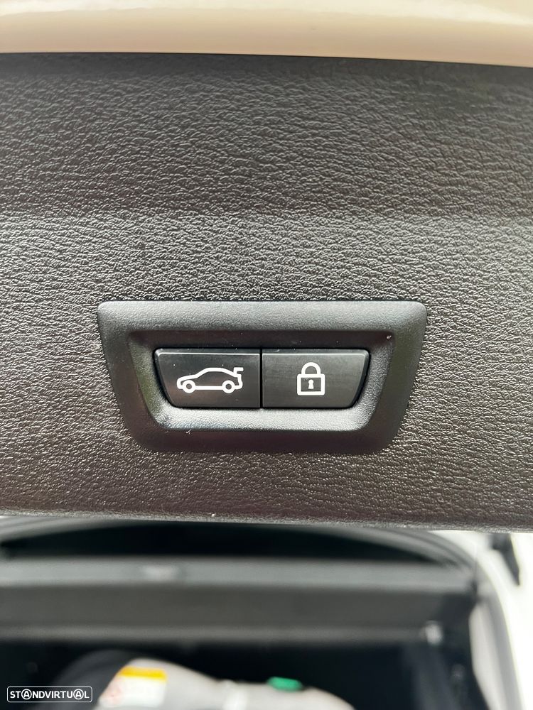 BMW X1 sDrive18d Advantage - 18