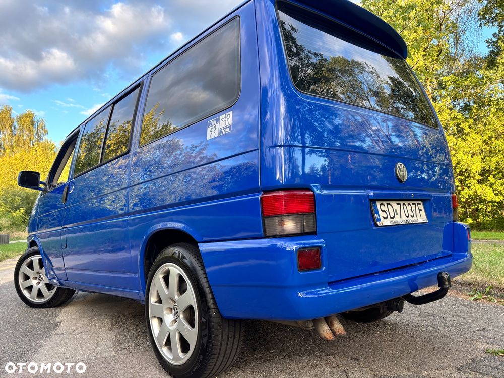 Volkswagen Multivan - 2