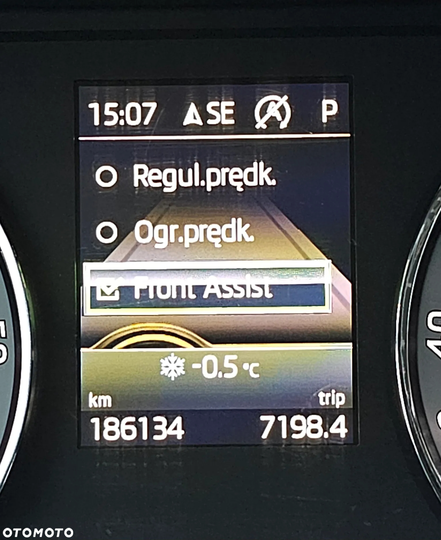 Skoda Superb Combi 2.0 TDI DSG Premium Edition - 26