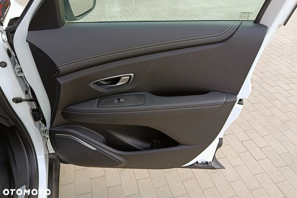Renault Grand Scenic TCe 140 GPF BLACK EDITION - 35