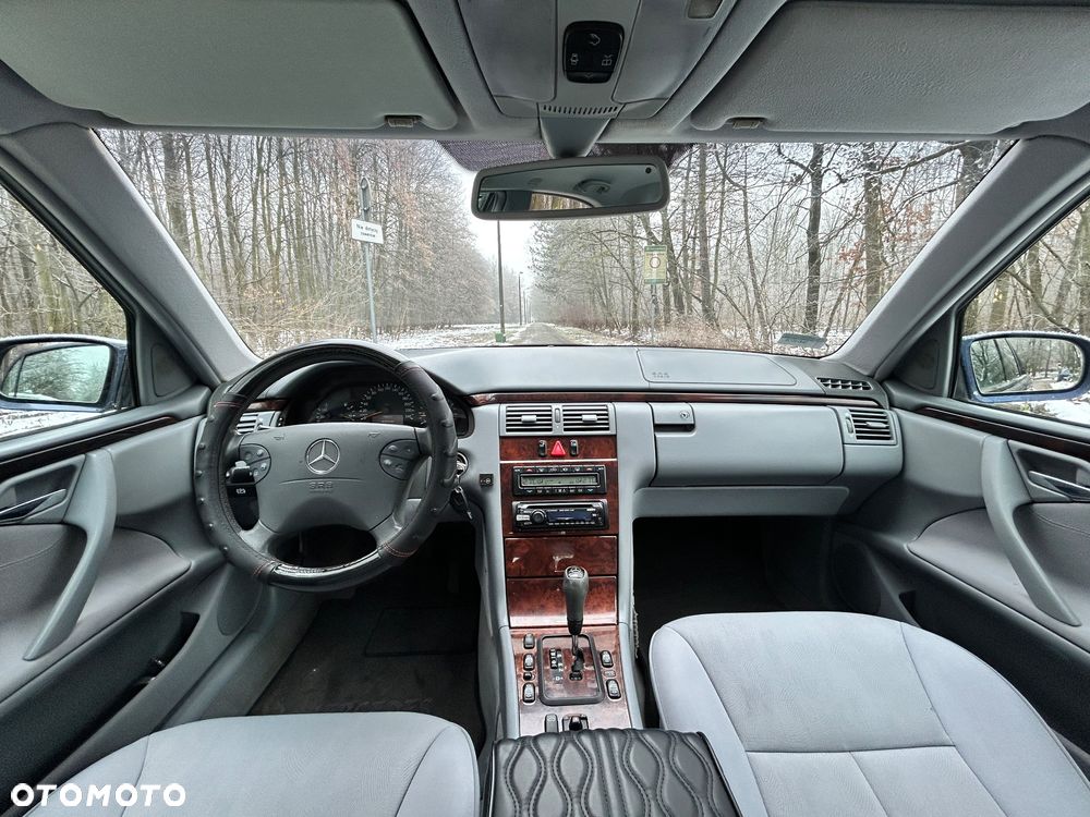 Mercedes-Benz Klasa E - 14