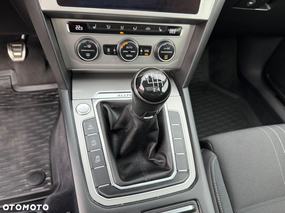Volkswagen Passat Alltrack 2.0 TDI SCR (BMT) 4Mot - 20