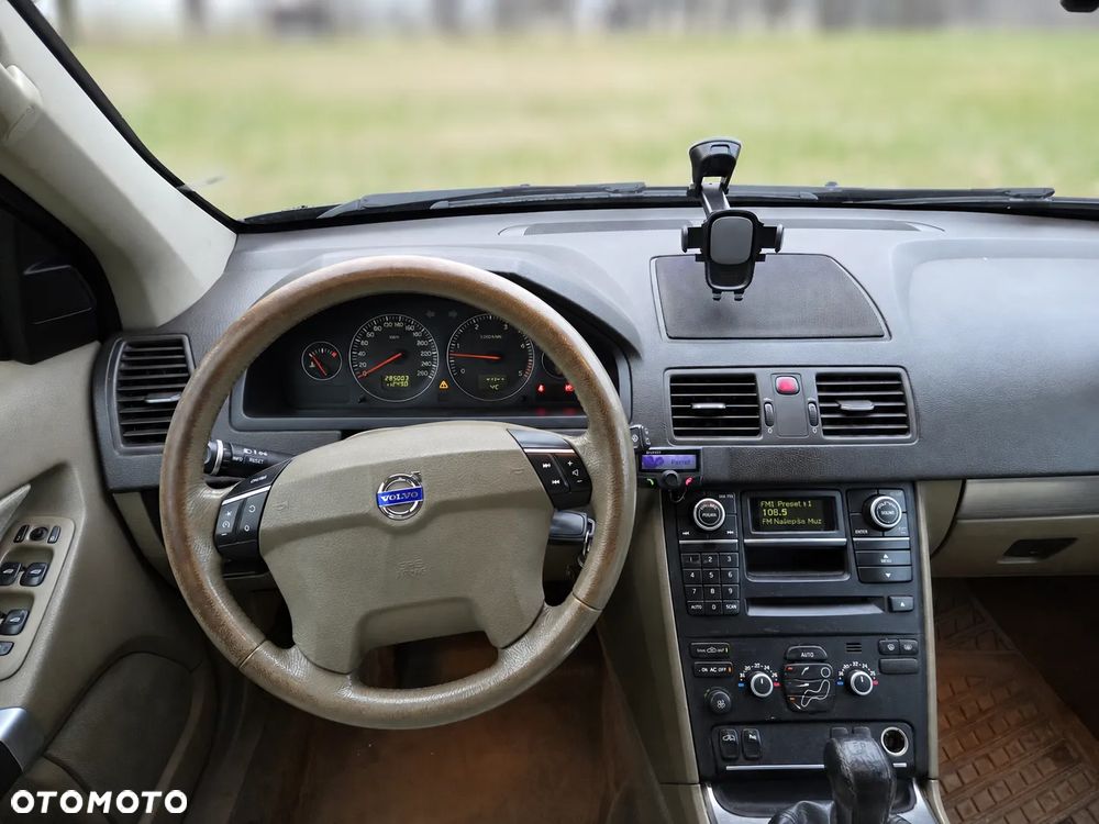 Volvo XC 90 D5 AWD Momentum - 11