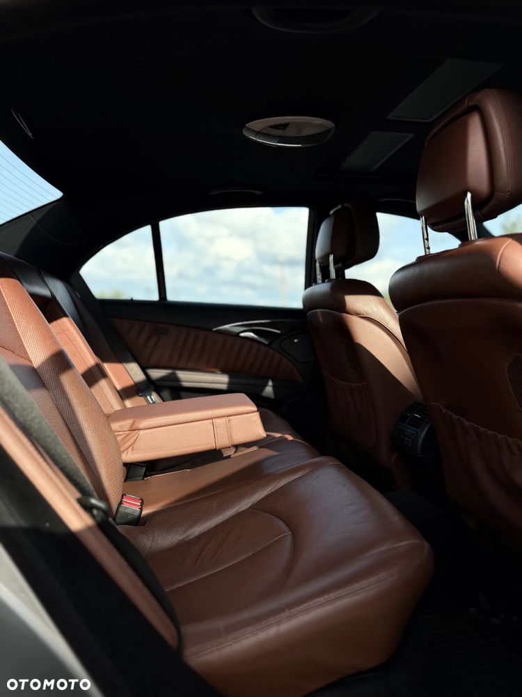 Mercedes-Benz Klasa E 320 CDI 4-Matic Avantgarde - 22