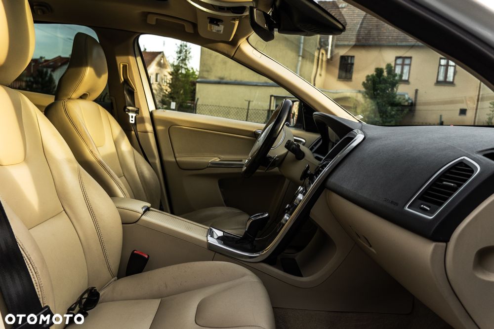 Volvo XC 60 T6 AWD Summum - 8