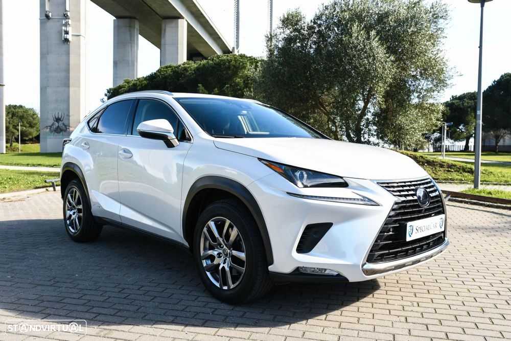 Lexus NX 300h Executive+ - 3