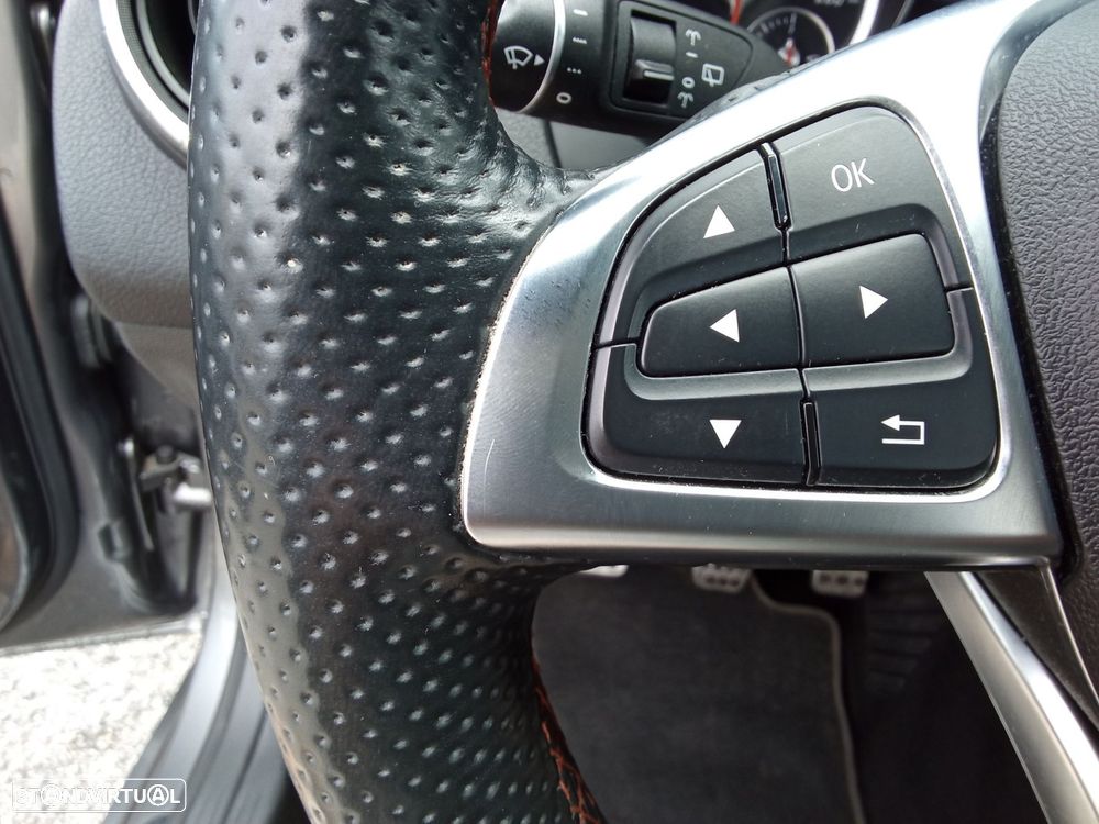 Mercedes-Benz CLA 180 d Shooting Brake AMG Line - 19