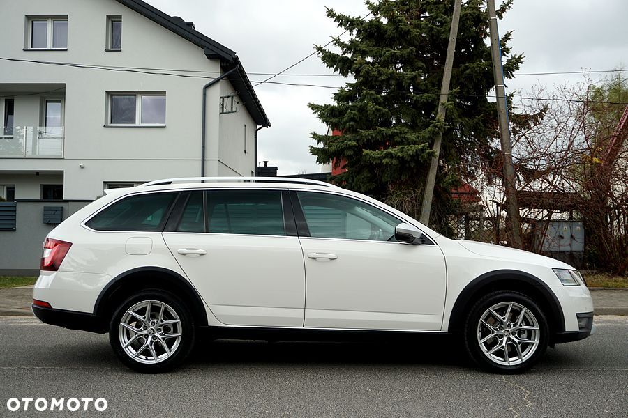Skoda Octavia 2.0 TDI 4x4 DSG Scout - 16