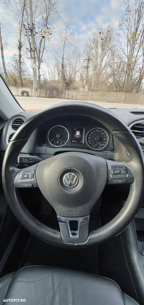 Volkswagen Tiguan 2.0 TDI DPF 4Motion BlueMotion Technology DSG Exclusive - 25