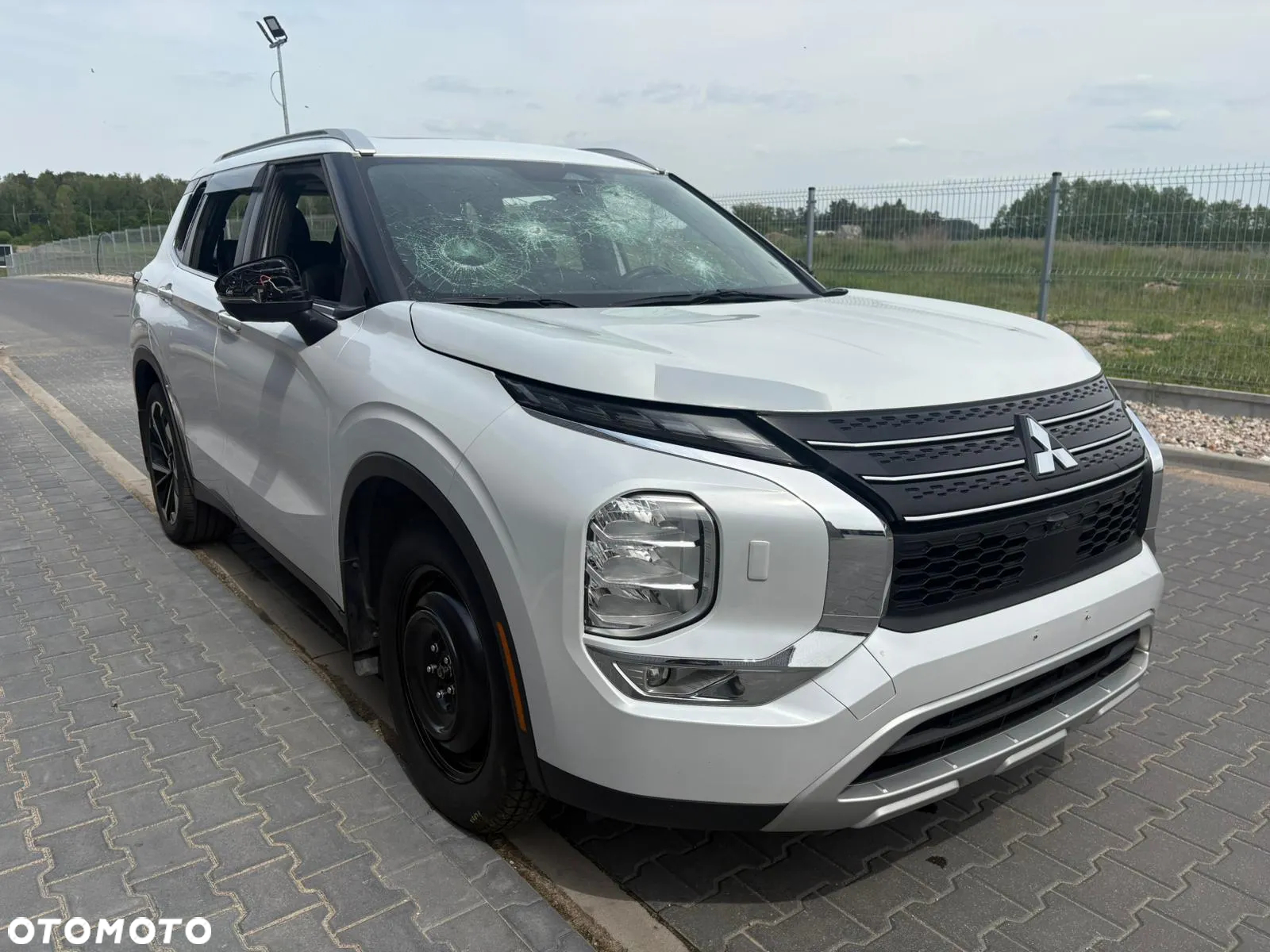 Mitsubishi Outlander - 5