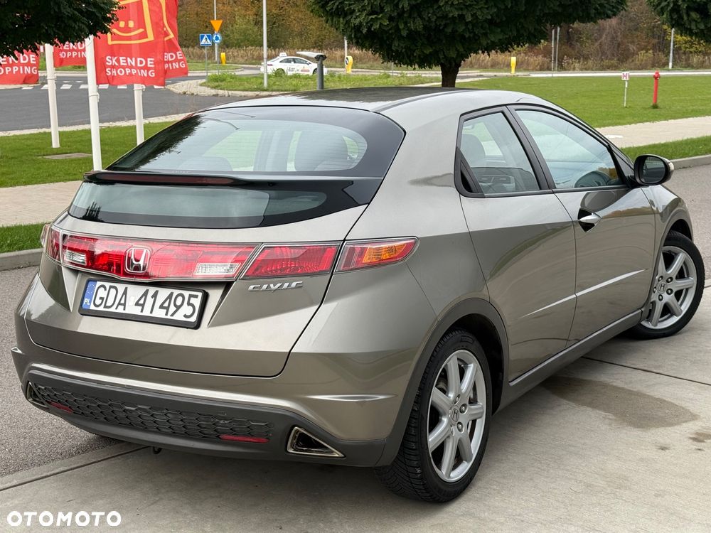Honda Civic 1.8 Executive - 4