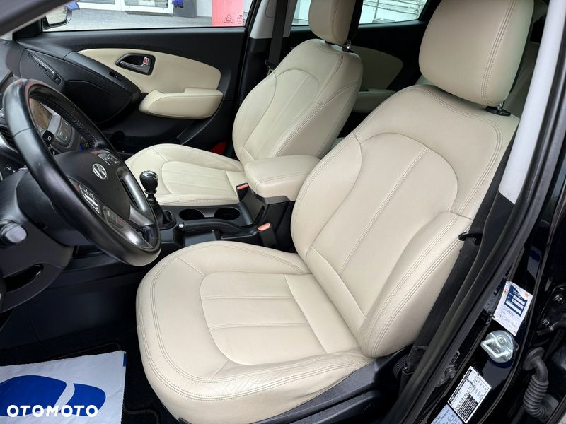 Hyundai ix35 1.6 2WD Fifa World Cup Edition - 9