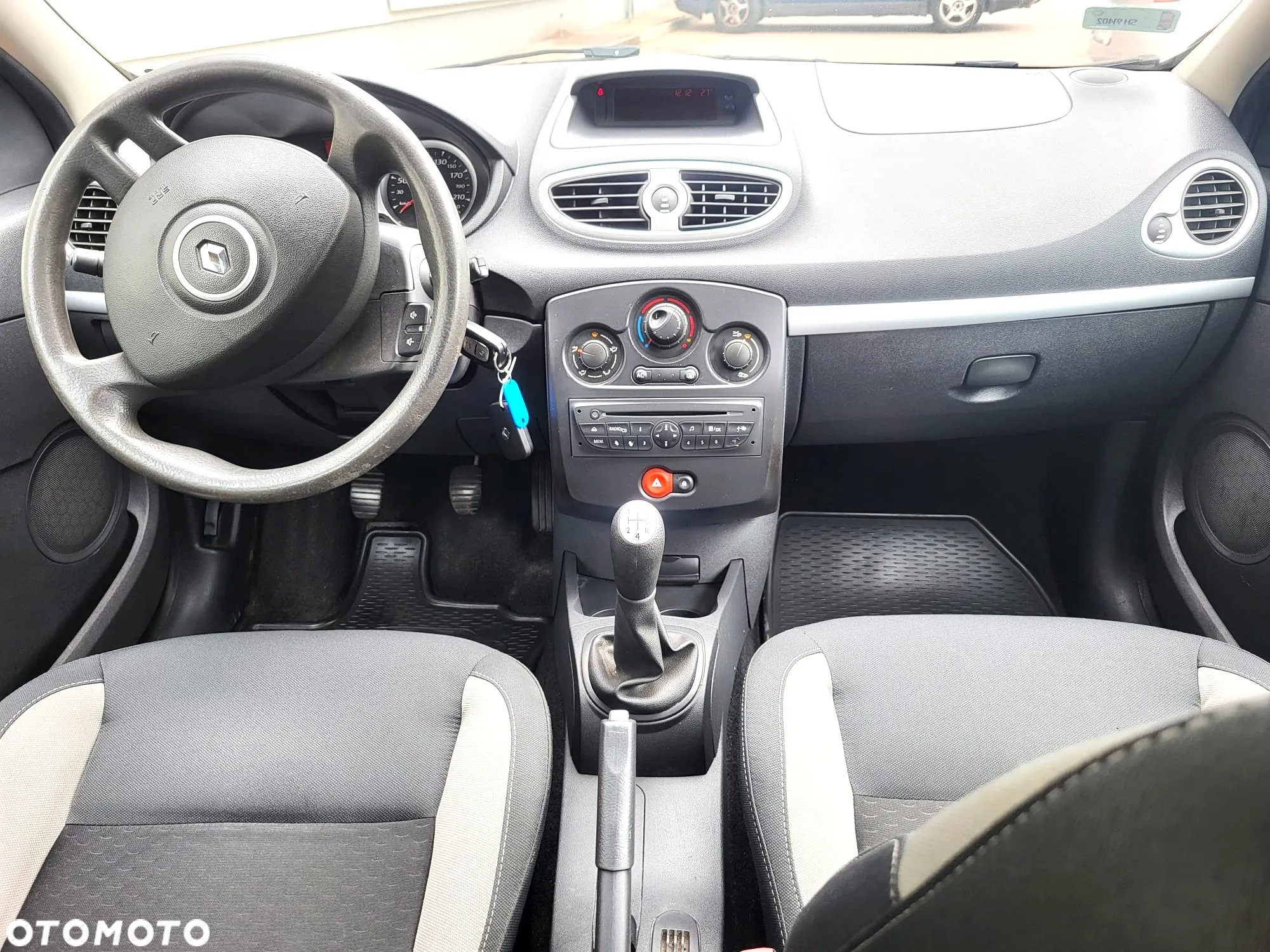 Renault Clio 1.2 16V Alize - 11