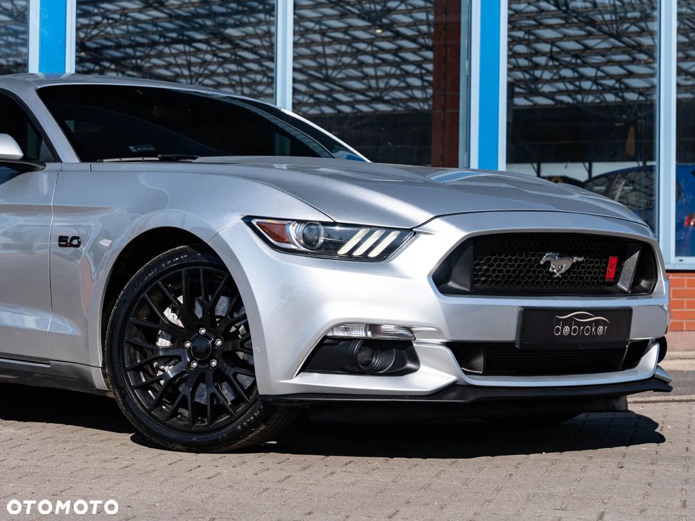 Ford Mustang - 12