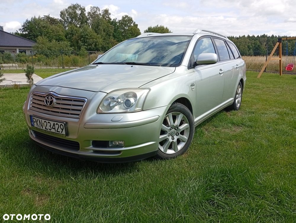 Toyota Avensis - 1