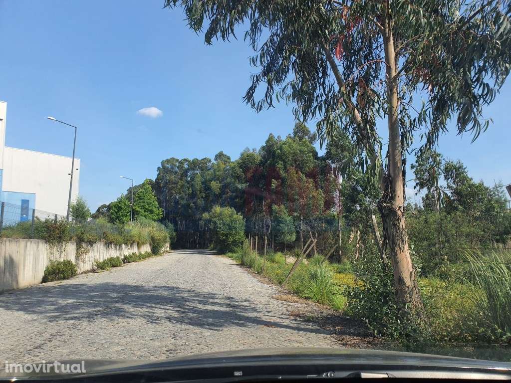 Terreno industrial em Lousado - Vila Nova de Famalicão - Grande imagem: 3/4