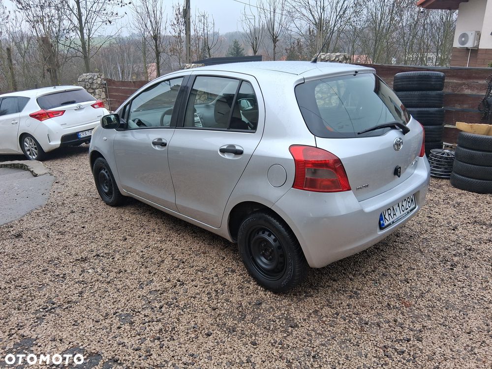 Toyota Yaris 1.0 Luna A/C - 8