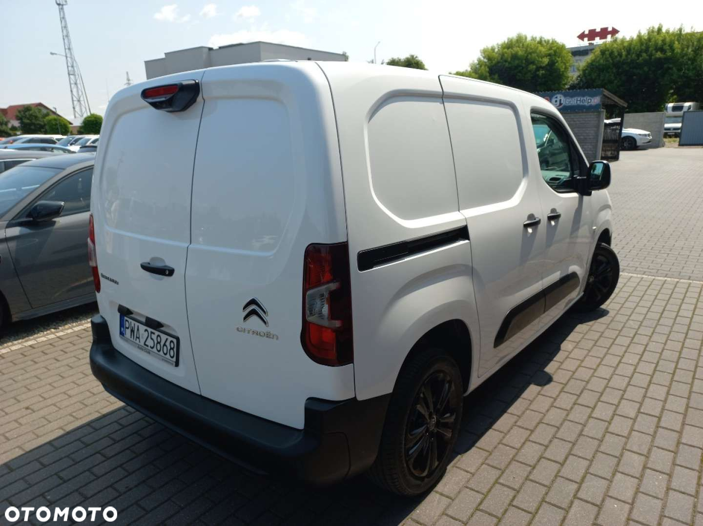 Citroën BERLINGO - 8