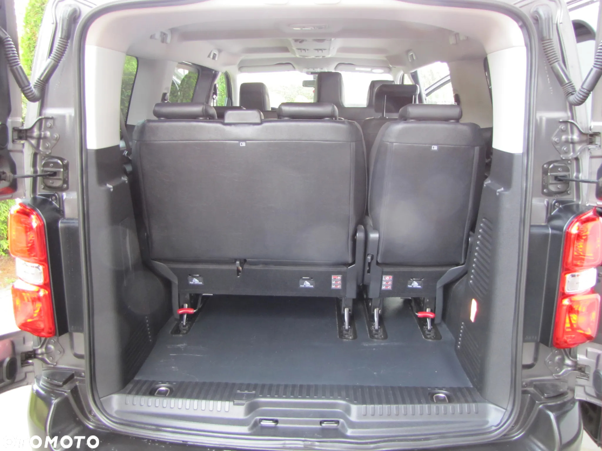 Opel Vivaro - 32