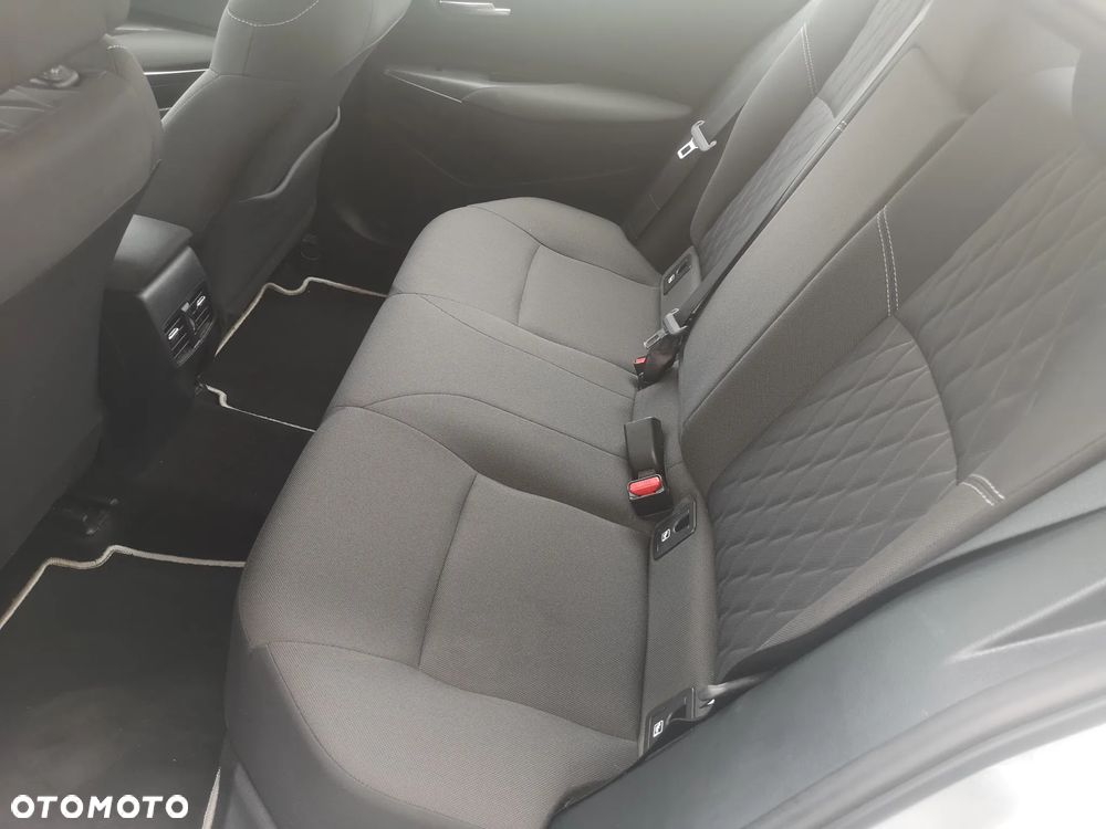 Toyota Corolla 1.6 Comfort - 17