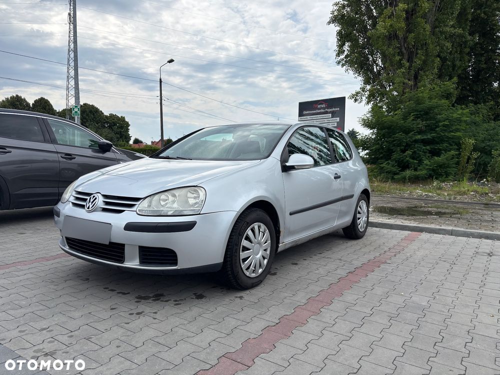 Volkswagen Golf - 1