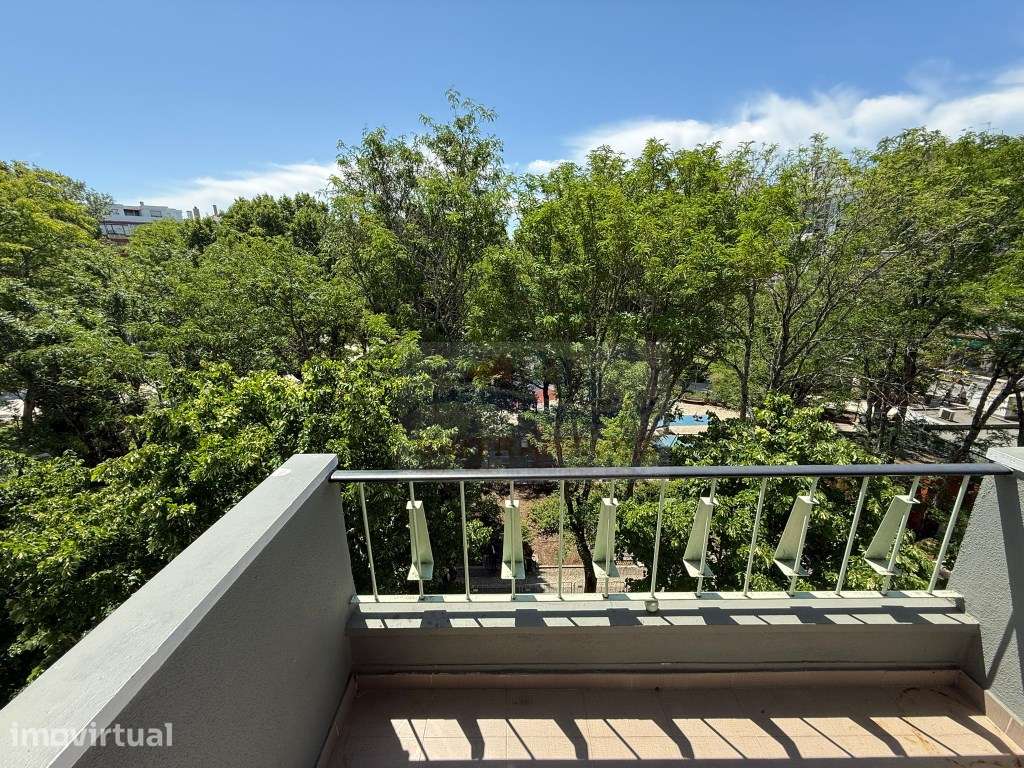 Apartamento T3 com excelentes áreas totalmente remodelado em locali... - Grande imagem: 3/35