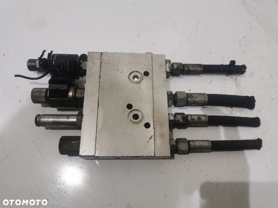 ROZDZIELACZ POMPY WINDY  32534-130 637 - 1