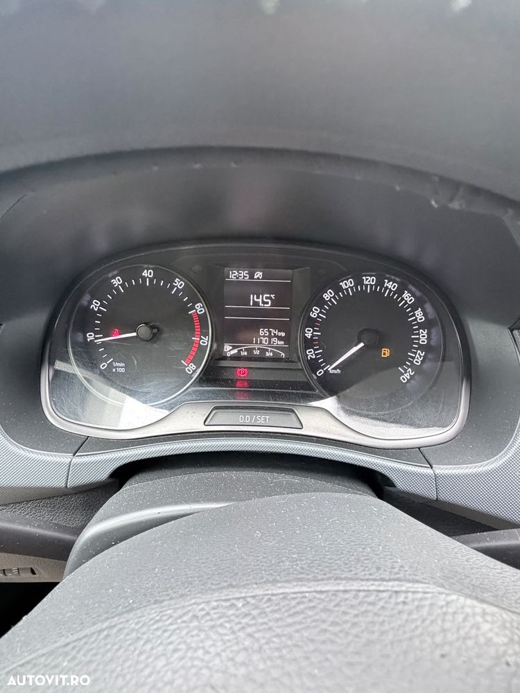 Skoda Fabia - 8