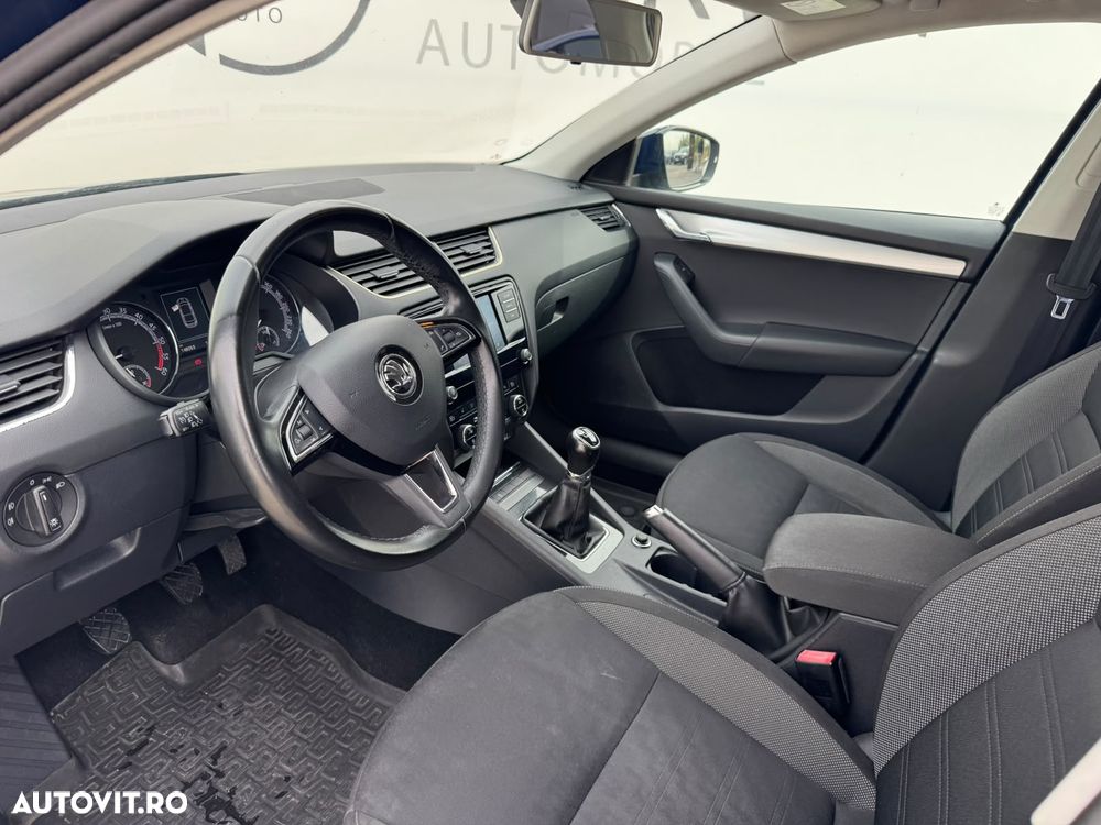 Skoda Octavia 1.6 TDI Active - 9