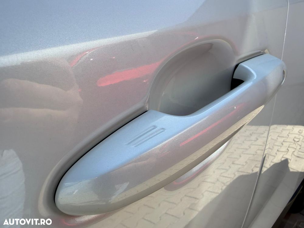 Toyota RAV4 2.5 VVT-iE 4x4 Luxury Premium - 14