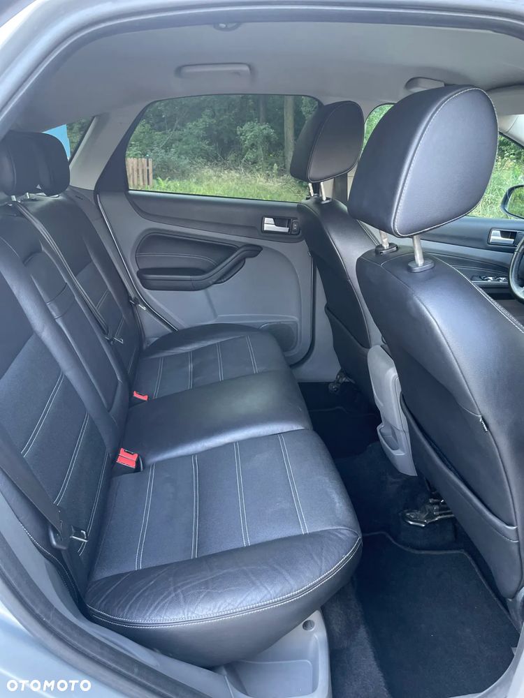 Ford Focus 1.8 Titanium - 14