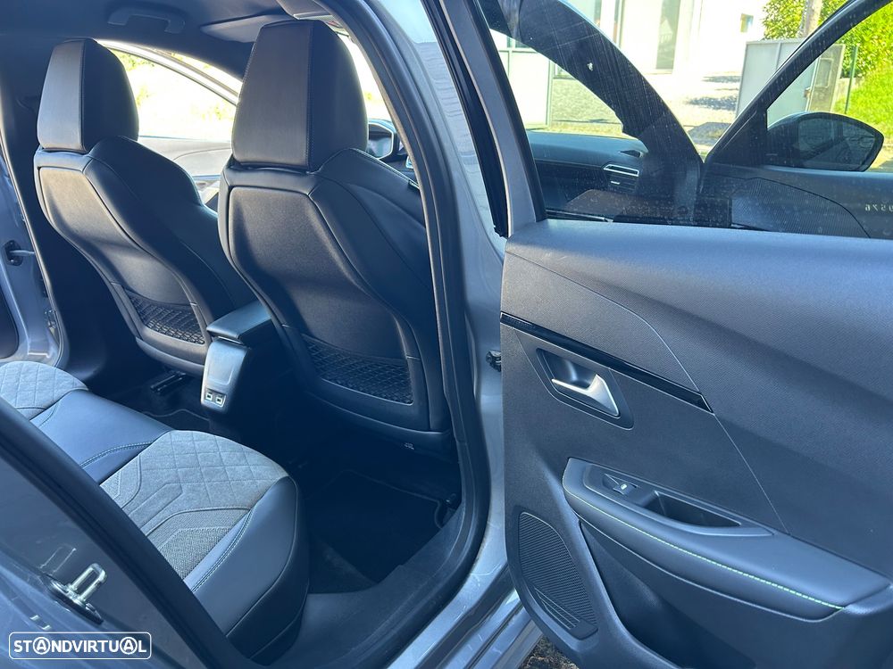 Peugeot e-208 50 kWh GT - 15