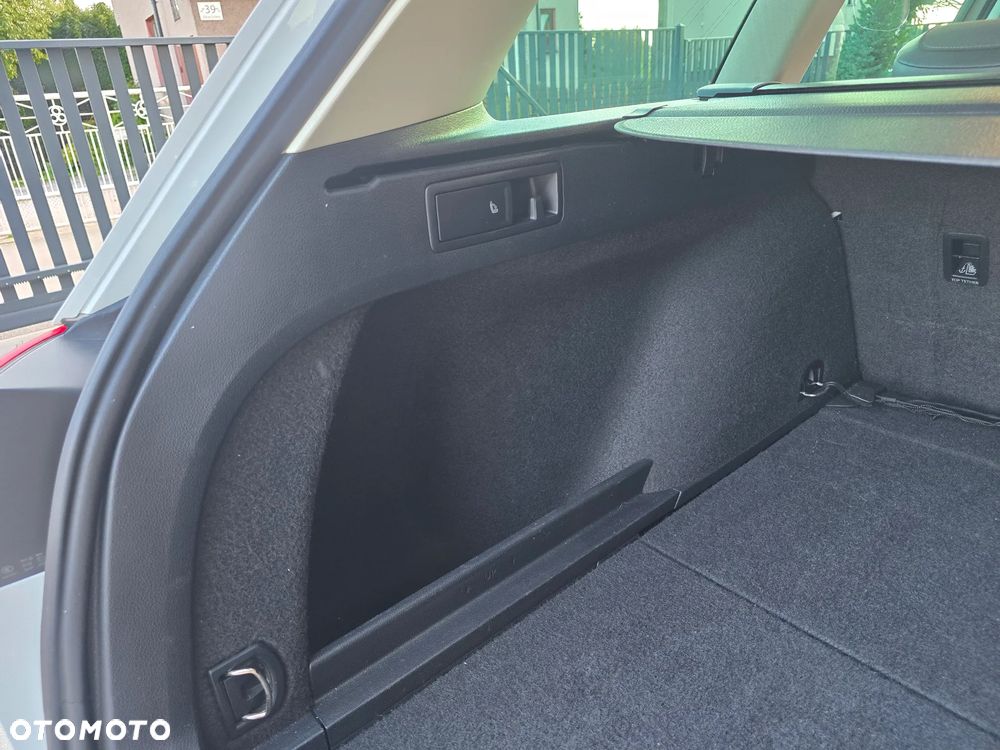 Volkswagen Passat Alltrack - 8