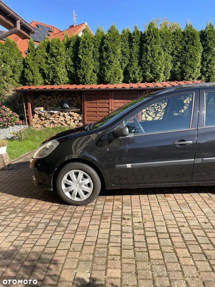 Renault Clio - 6