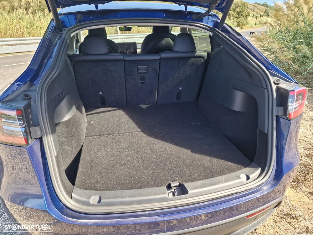 Tesla Model Y Long Range Dual Motor AWD - 9