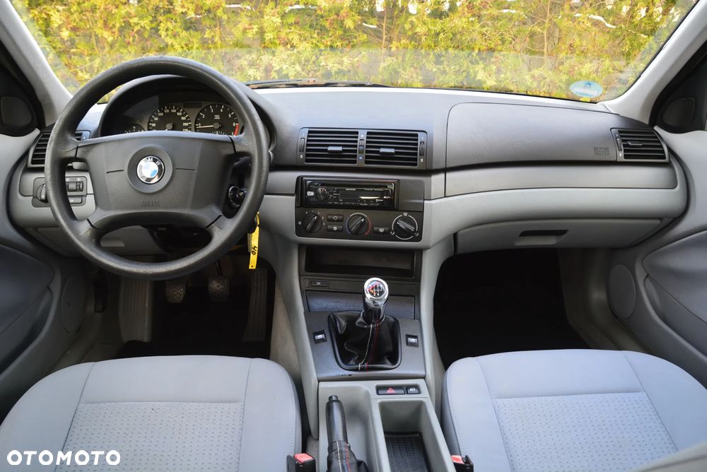 BMW Seria 3 318i - 20