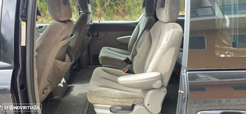 Chrysler Voyager 2.5 CRD LX - 4