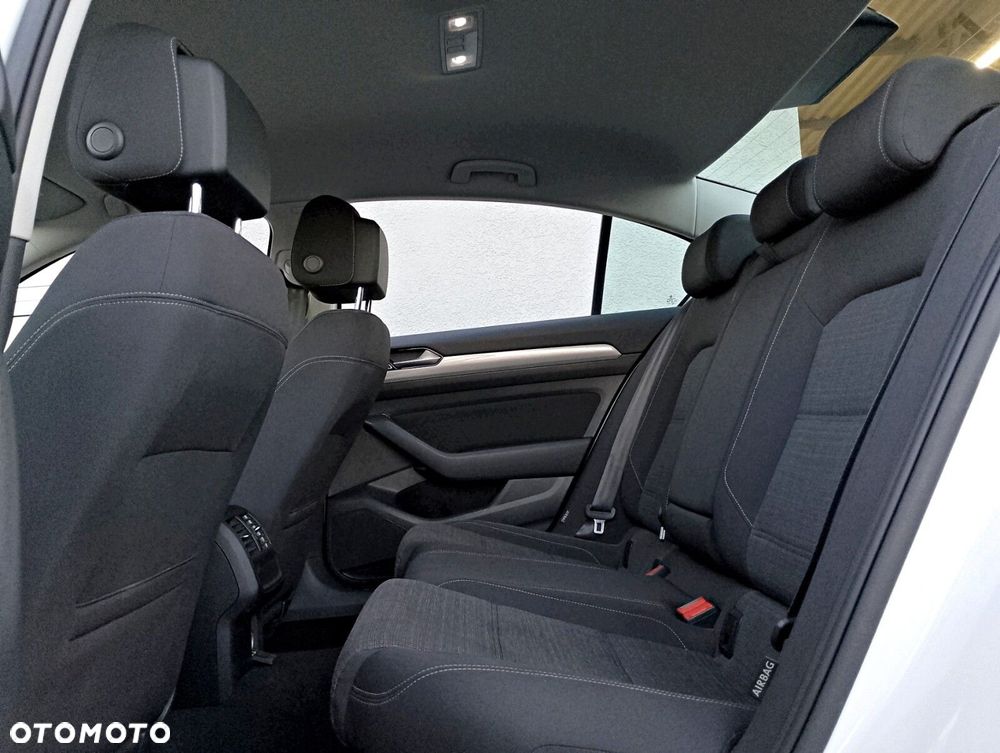 Volkswagen Passat 2.0 TDI EVO Business DSG - 10