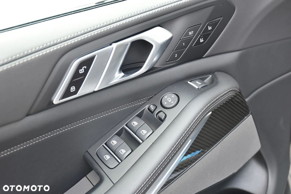 BMW X5 xDrive30d mHEV Individual Edition sport - 13
