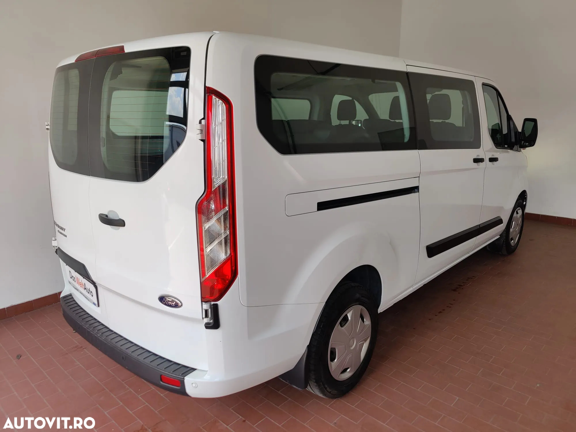 Ford Transit Custom Kombi 320 2.0 EcoBlue 130 CP L2H1 Trend Aut. - 8