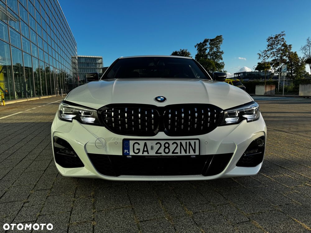 BMW Seria 3 318i M Sport - 5