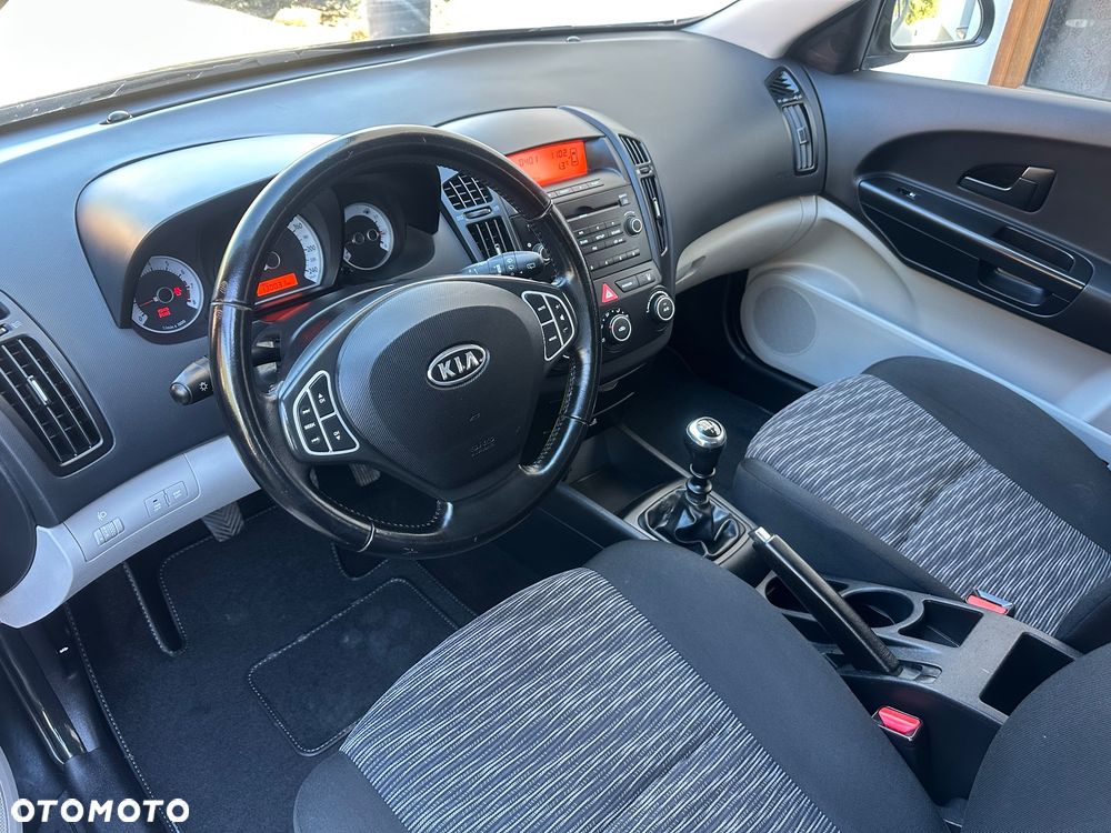 Kia Ceed 1.4 CVVT LX - 9